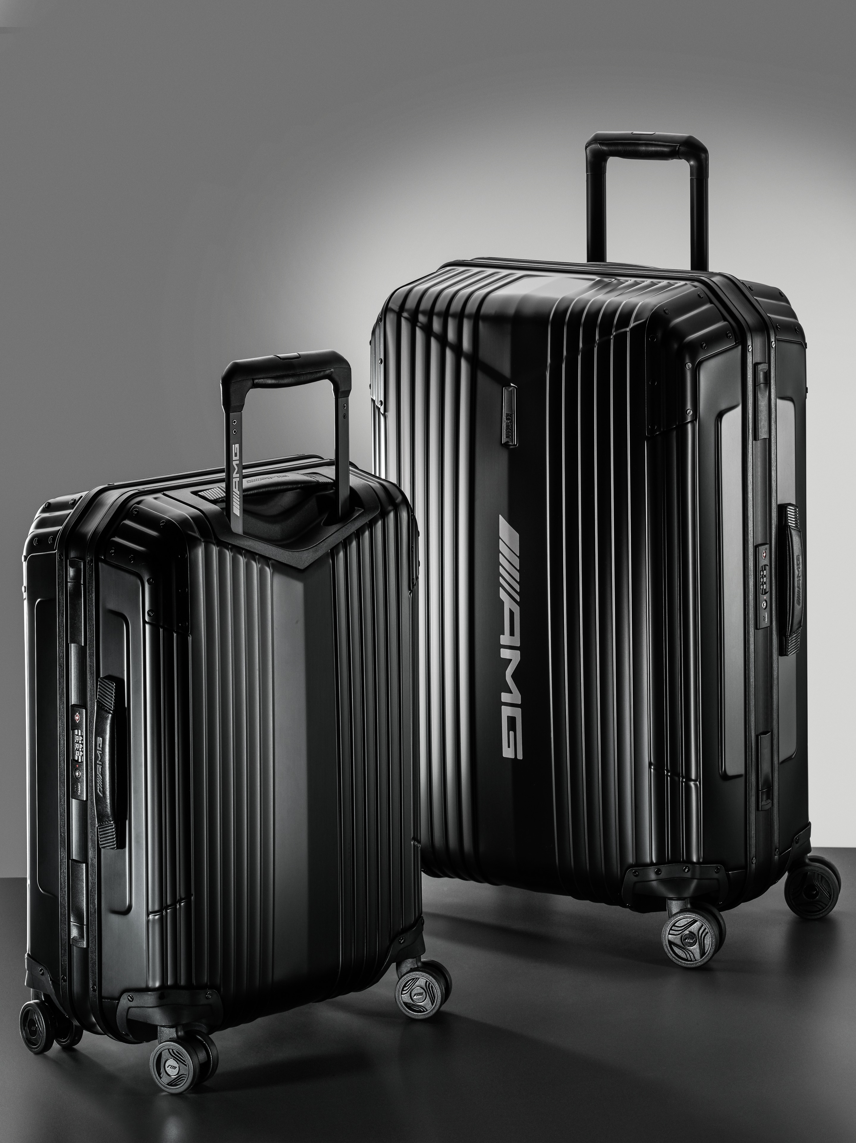 Valises AMG, 7R Master, 70 cm - noir, Aluminium, Hartmann, 73 l