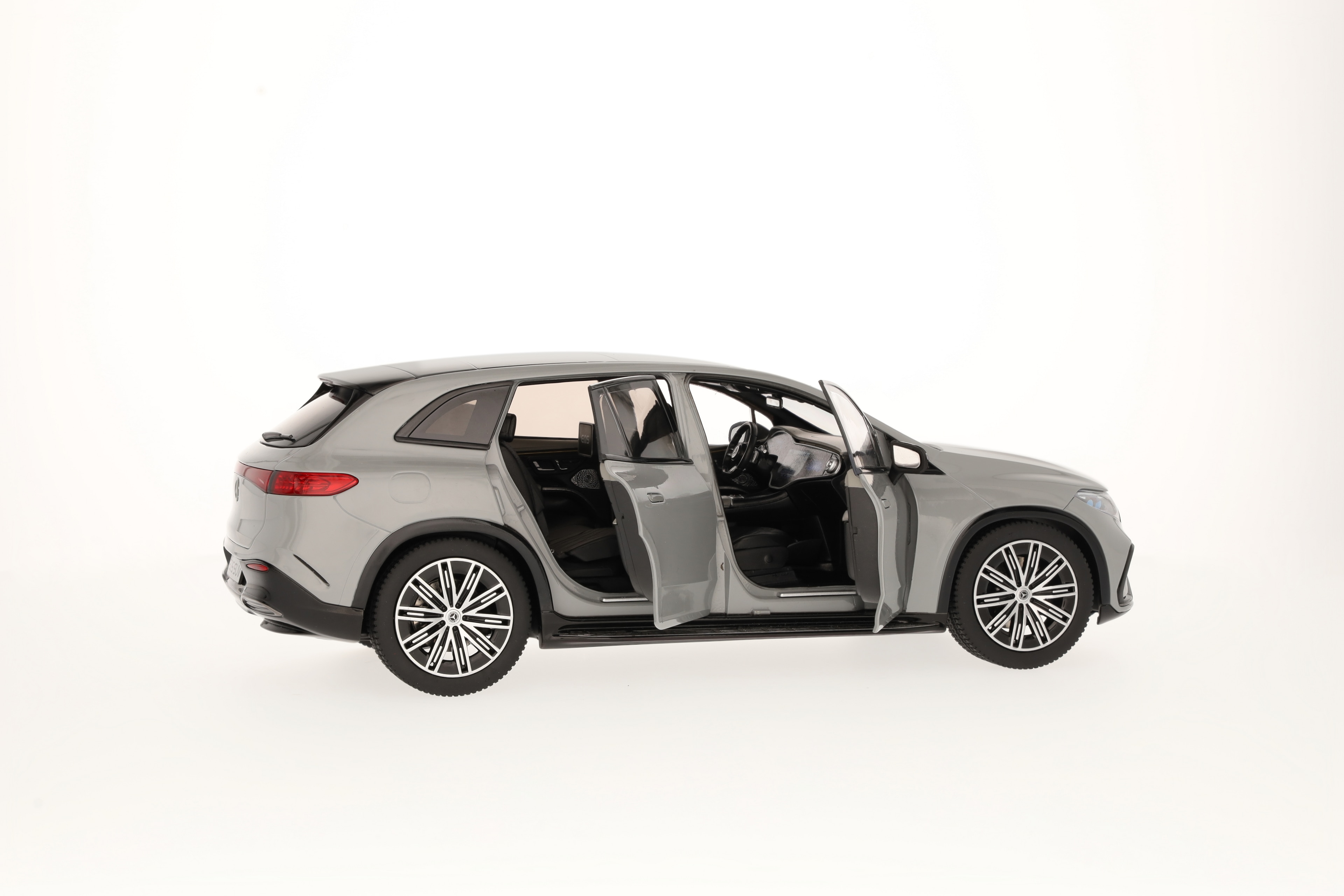 EQS SUV, AMG Line, X296 - MANUFAKTUR gris alpin standard, NZG, 1:18