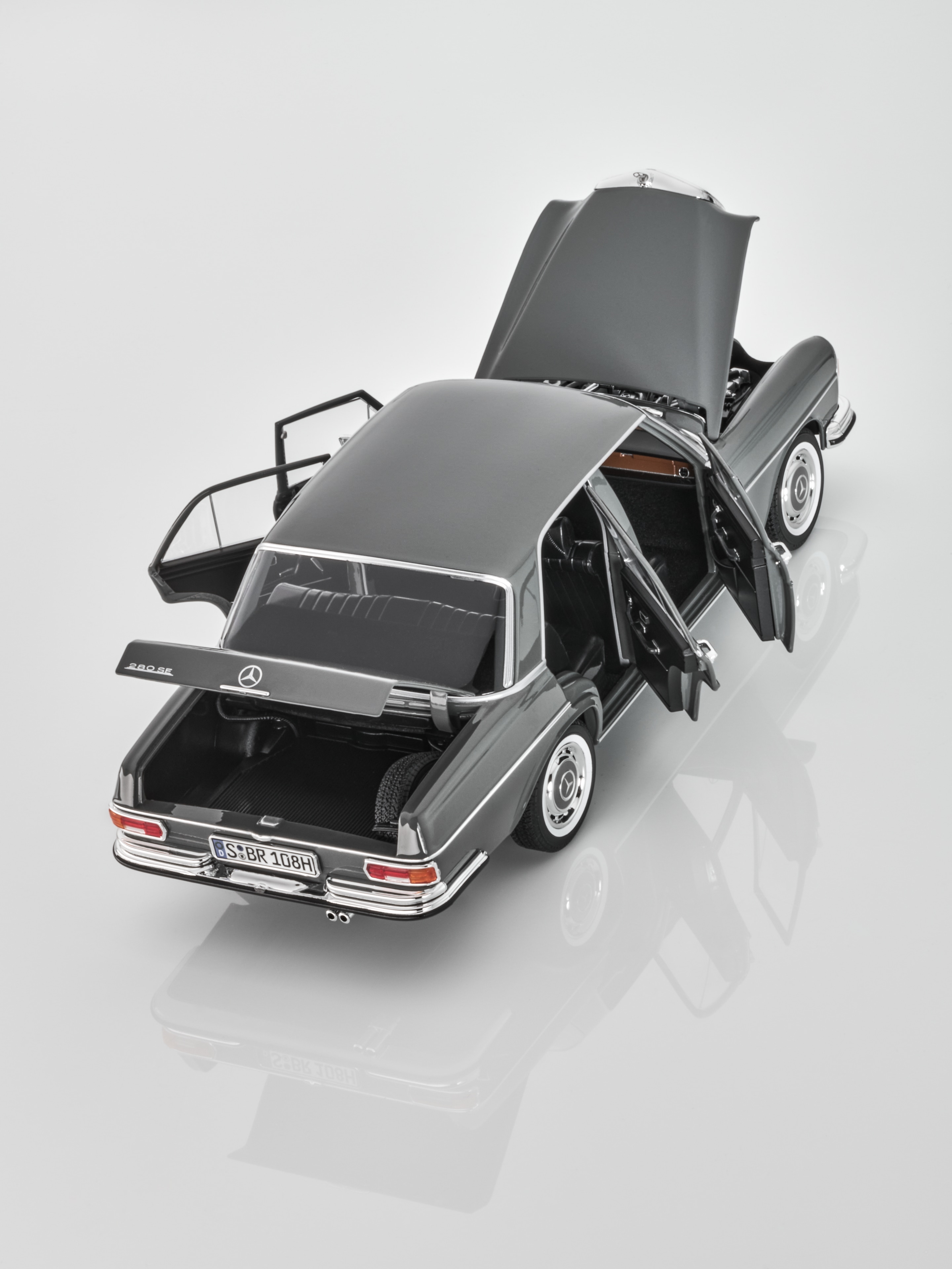 280 SE W108 (1968–1972) - Norev, 1:18