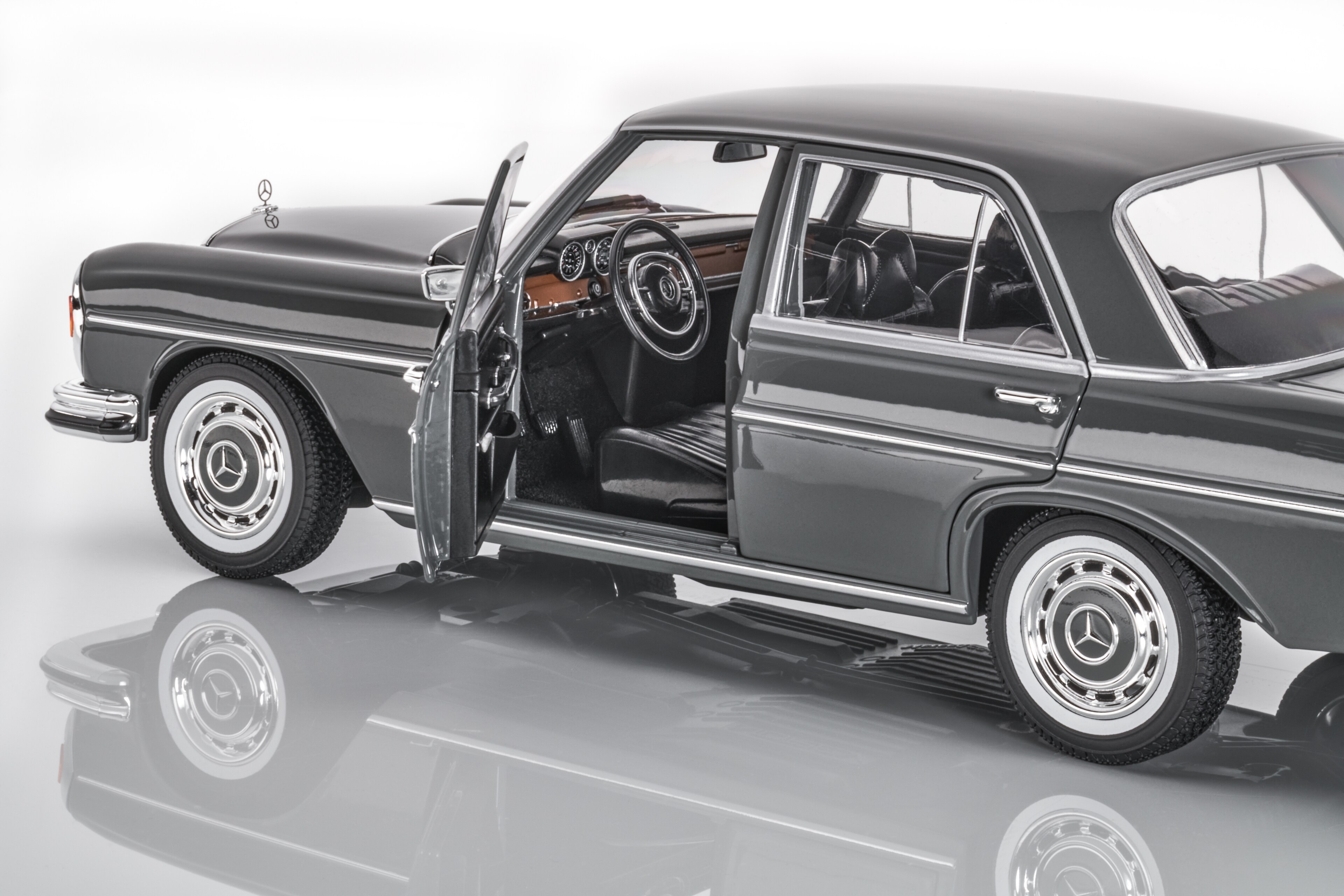 280 SE W108 (1968–1972) - Norev, 1:18