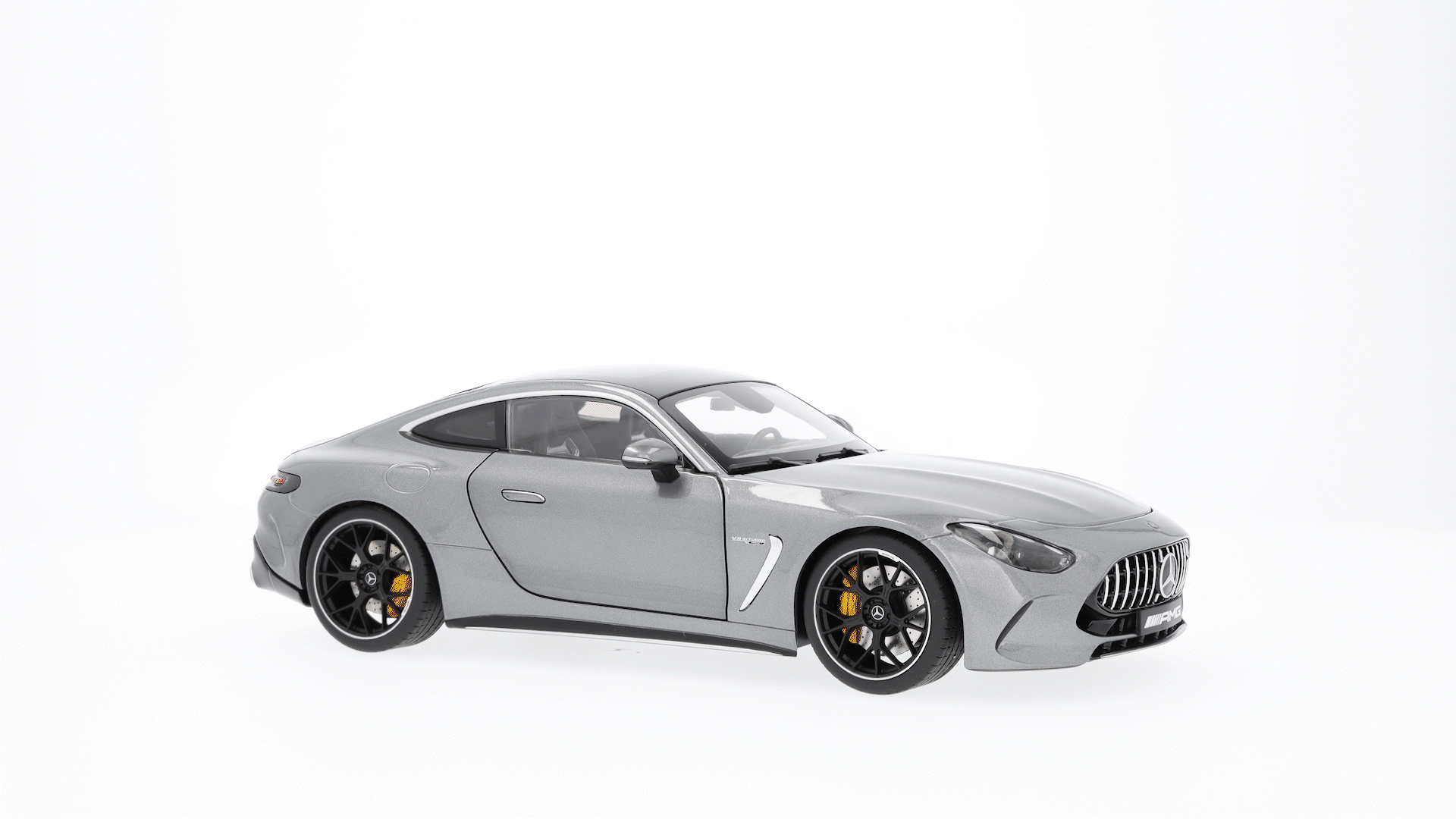 Mercedes-AMG GT 63, C192 - gris sélénite, NZG, 1:18