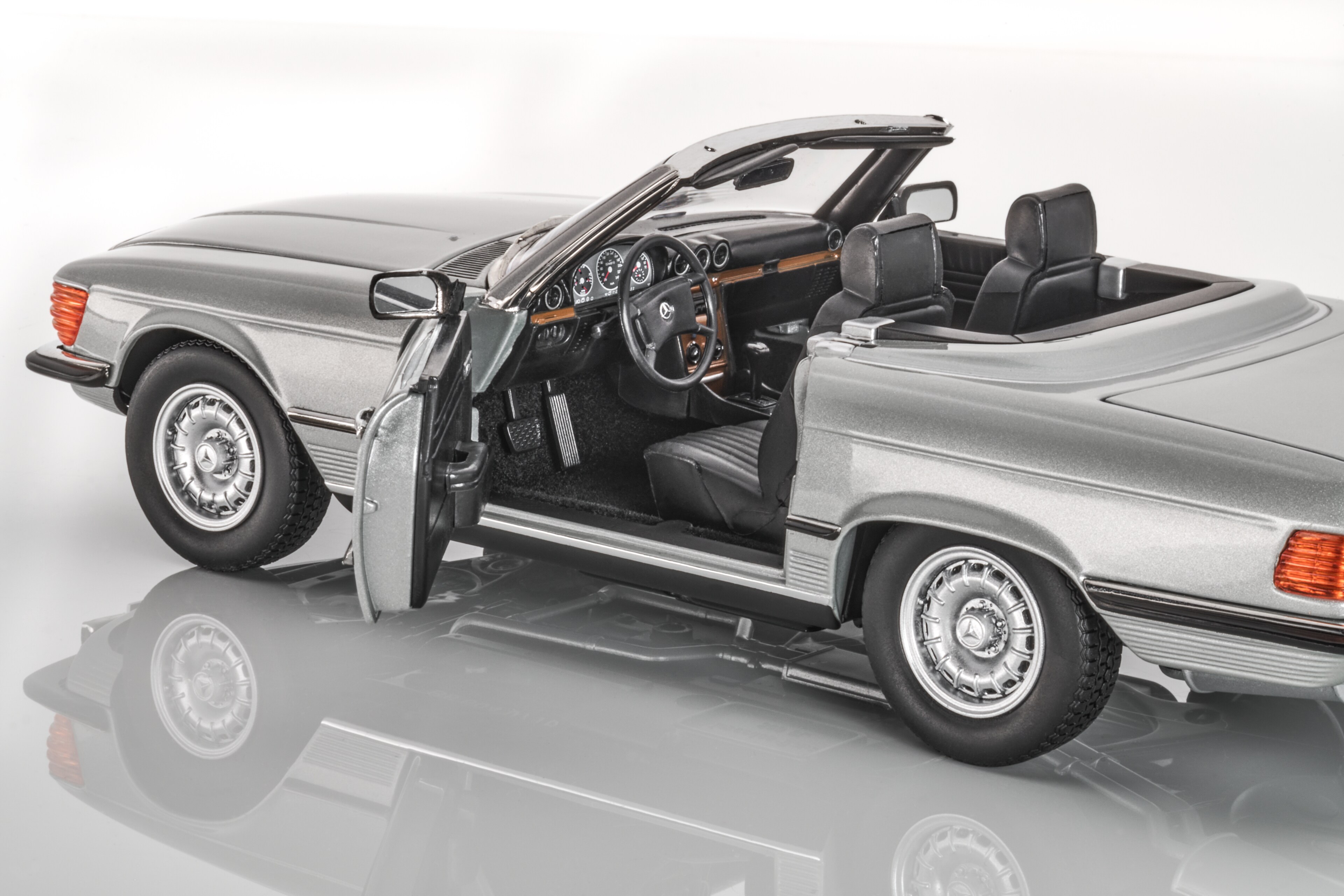 450 SL R107 (1985-1989) - Norev, 1:18