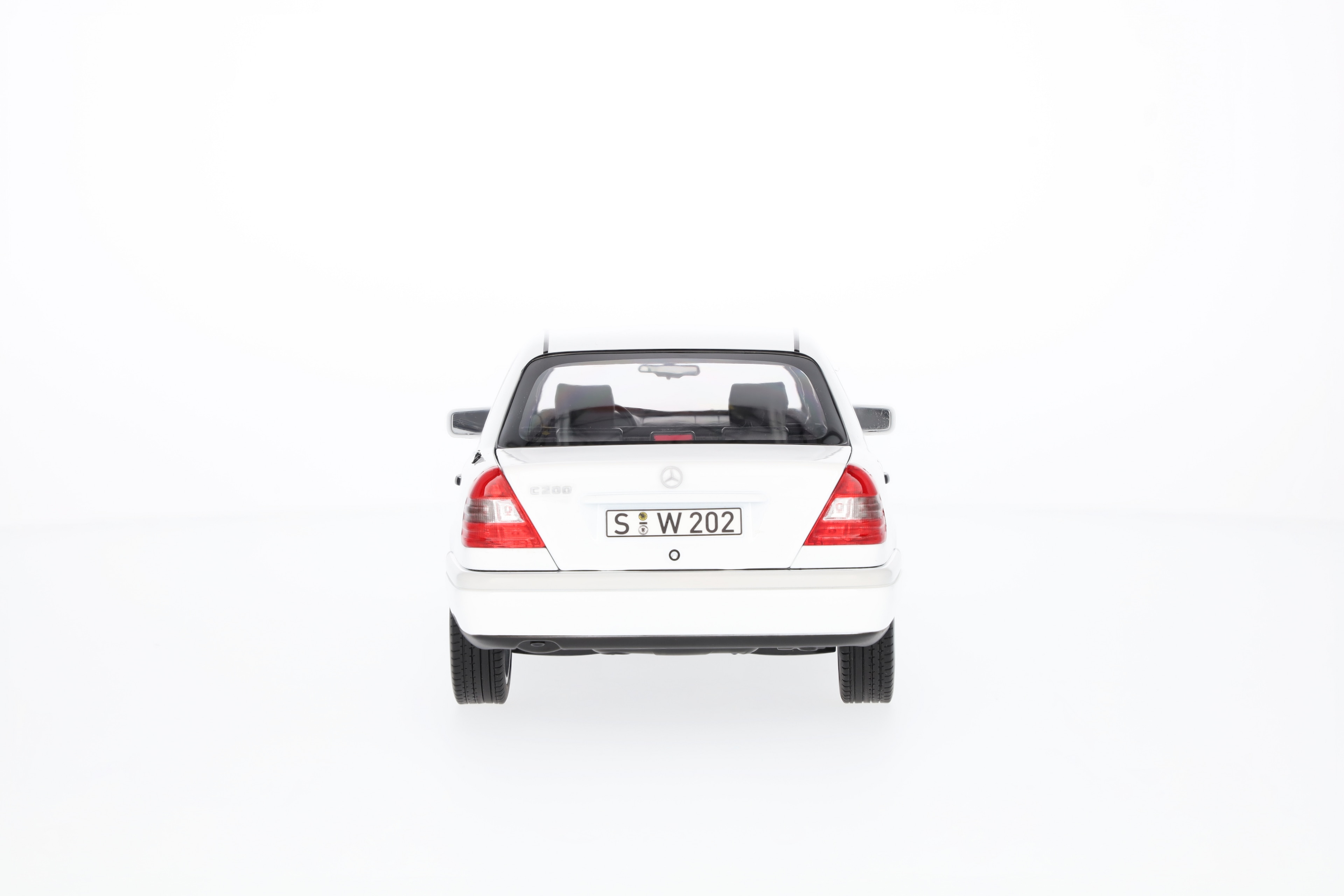 C 200 Berline W 202 (1993-1996) - blanc polaire, Norev, 1:18