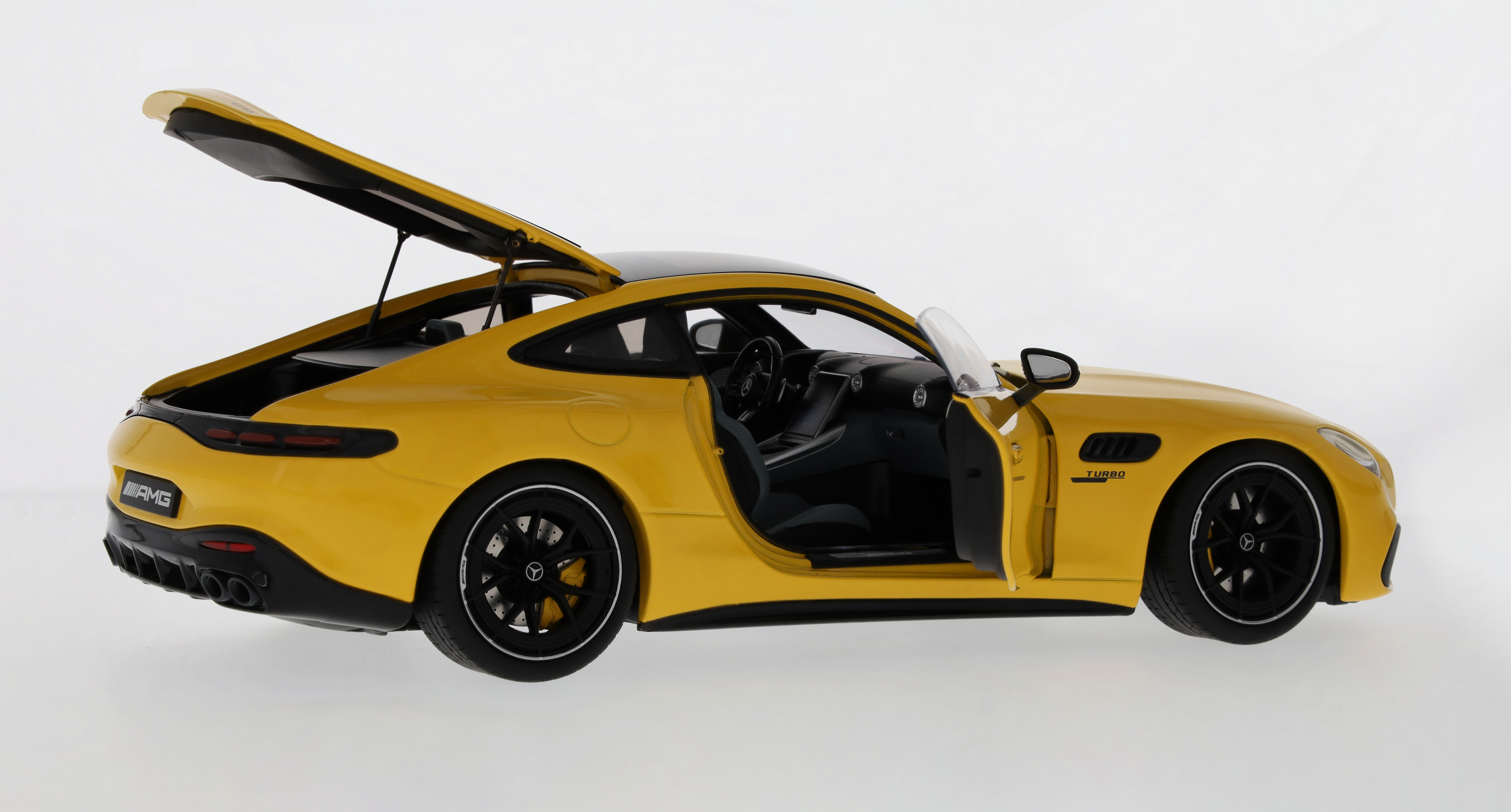Mercedes-AMG GT 43 - jaune soleil, NZG, 1:18