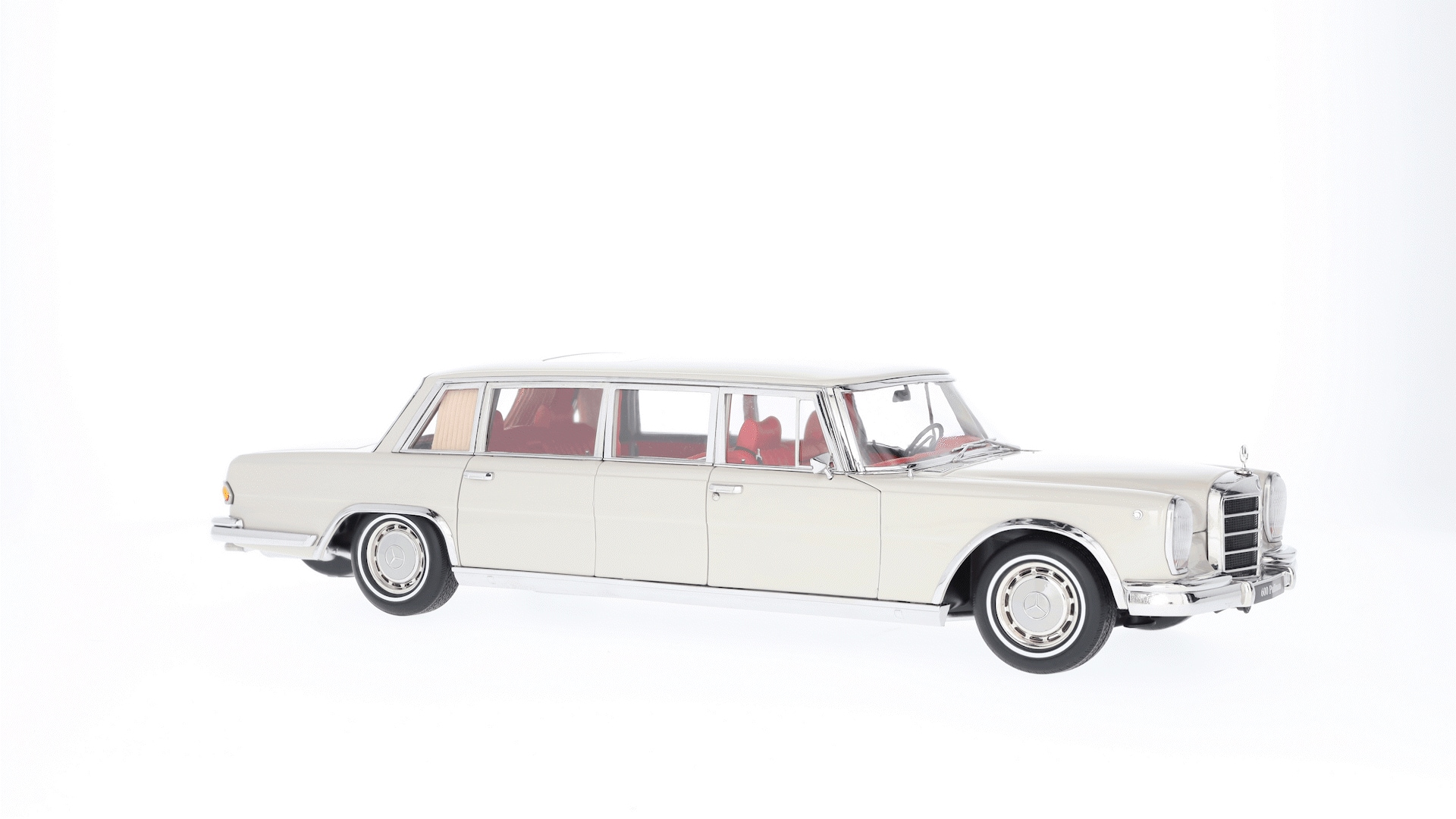 600 Pullmann W 100 (1963-1981) - gris blanc, NZG, 1:18